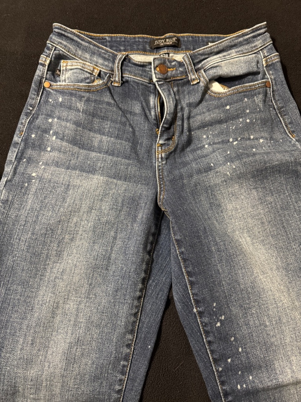 Judy Blue Women's Faded Blue Straight Leg Jeans with Paint-Splatter Detail